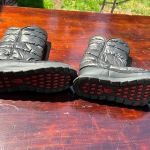 North Face lined winter boots